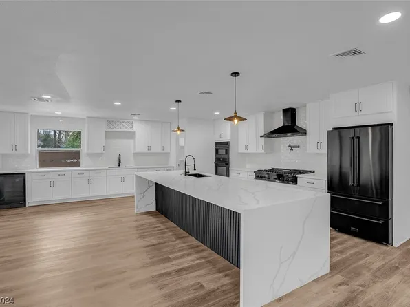 2892 Vista Del Sol Ave, Las Vegas, NV 89120