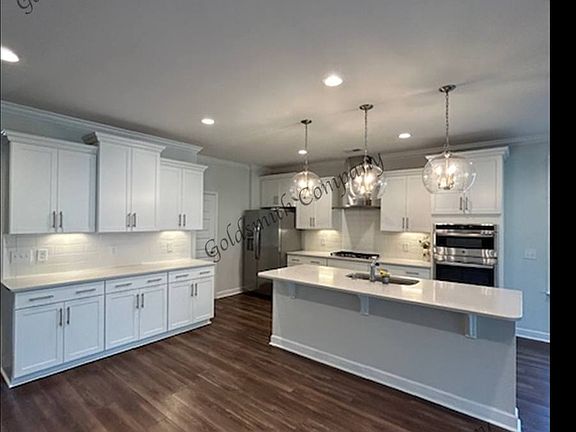 2nd image of 410 Plumblee Ln