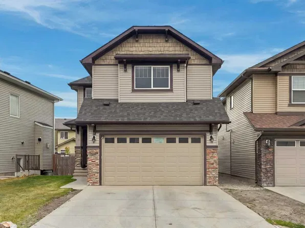 18 NW Skyview Shores Pl NE, Calgary, AB T3N 0H7