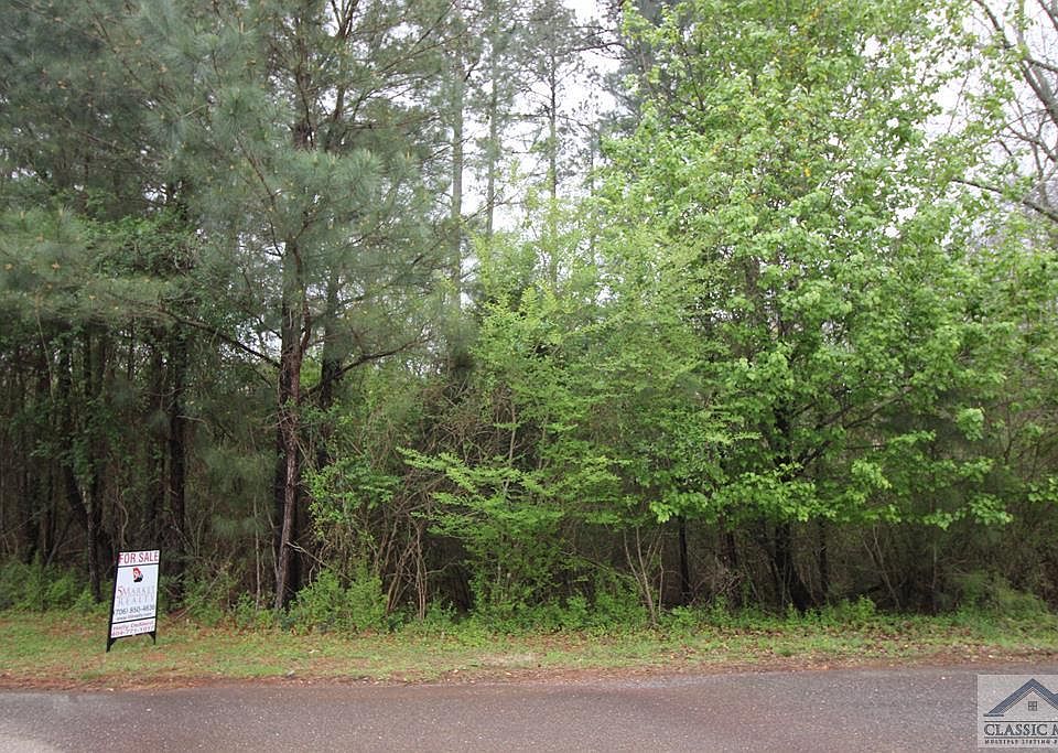 2nd image of 135 Brookhaven Way