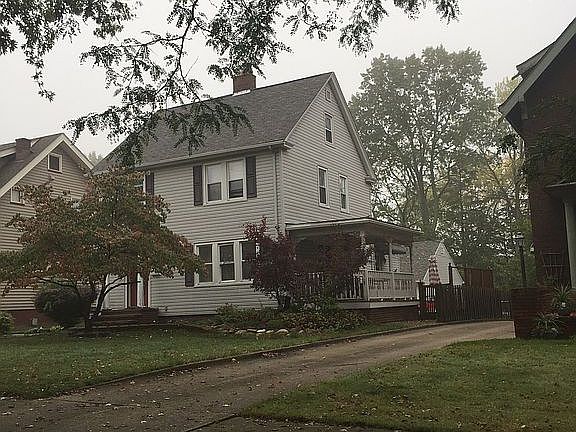 2nd image of 1816 Alvin Ave