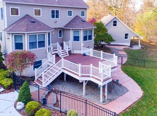 152 Sleepy Hollow Rd, Red Bank, NJ 07701