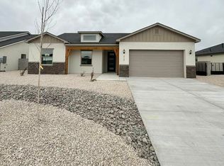 3727 Sapphire Dr, Carlsbad, NM 88220