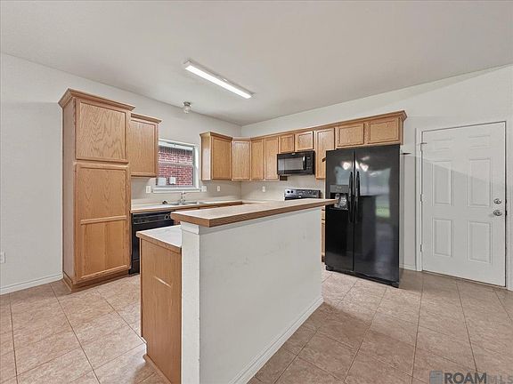 4th image of 26423 Avoyelles Ave
