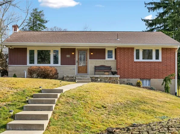 621 Edgewood Dr, Apollo, PA 15613