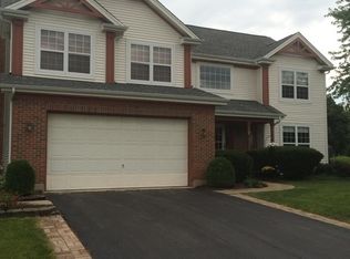 110 Stillwater Ct, Aurora, IL