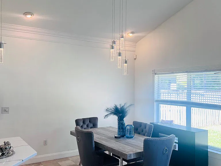 11831 Derbyshire Dr — Photo 16