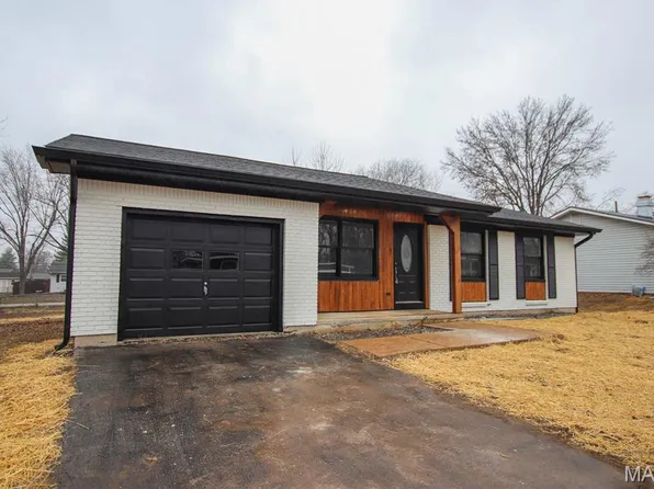 1070 Louisiana St, Sullivan, MO 63080