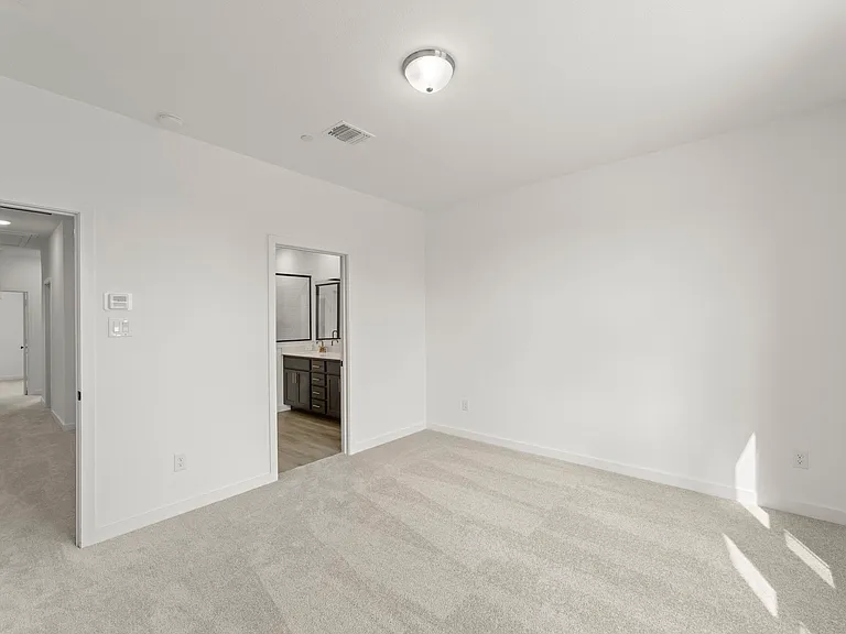 835 Pedernales Dr — Photo 17