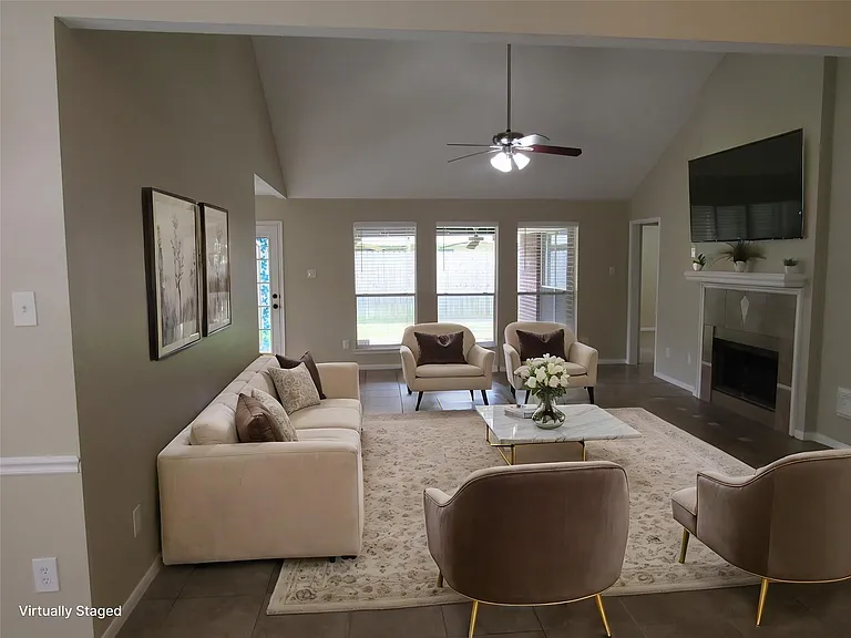 10139 Cedaredge Dr — Photo 3