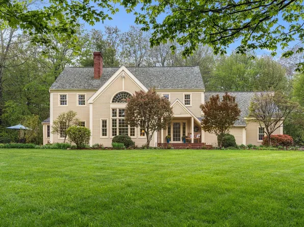 98 Federal Hill Road, Hollis, NH 03049