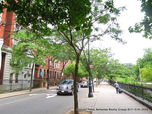 5th image of 2 W 120th St APT 2O