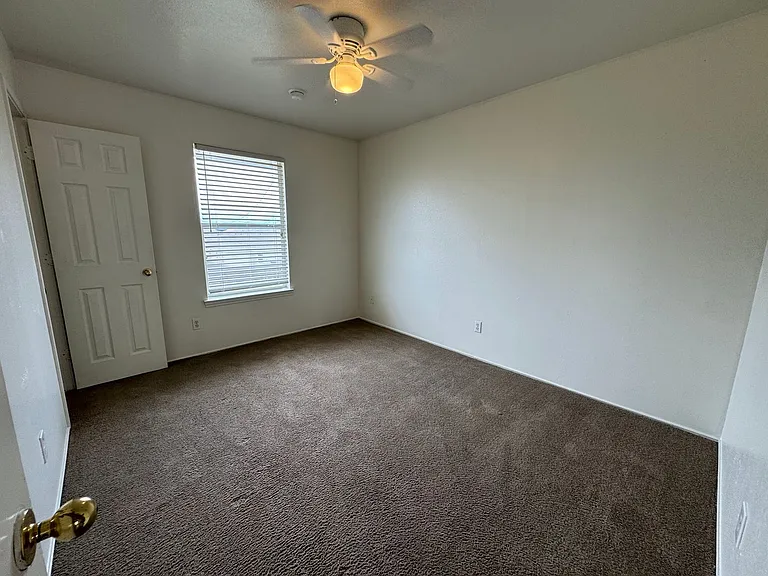 1109 Horizon Dr — Photo 11