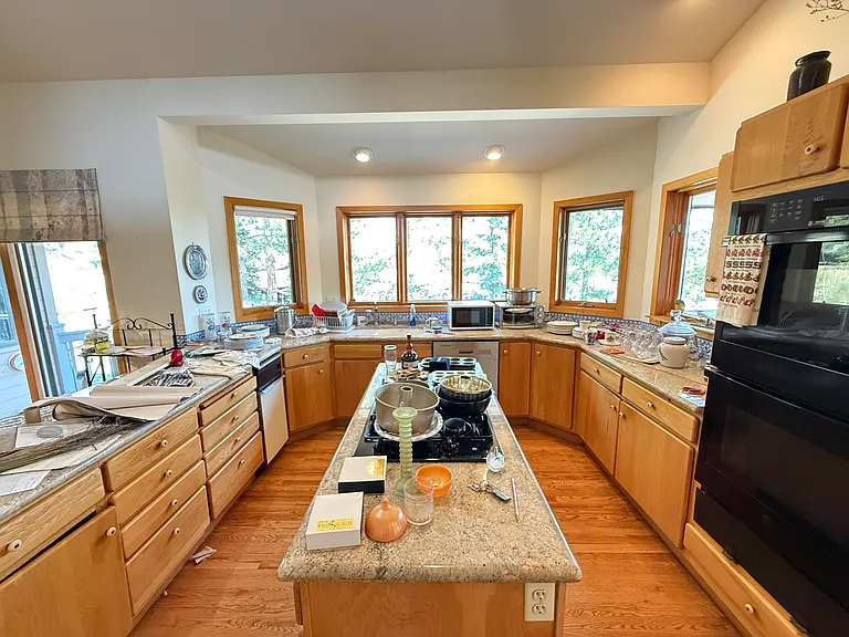 2620 Briarwood Dr — Photo 9