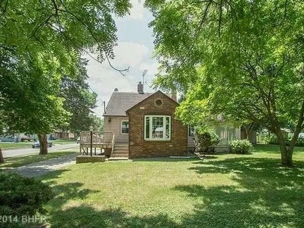 2939 E Tiffin Ave, Des Moines, IA 50317