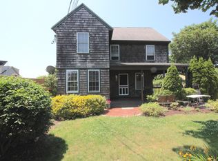 76 Ellery Ave #A, Middletown, RI 02842