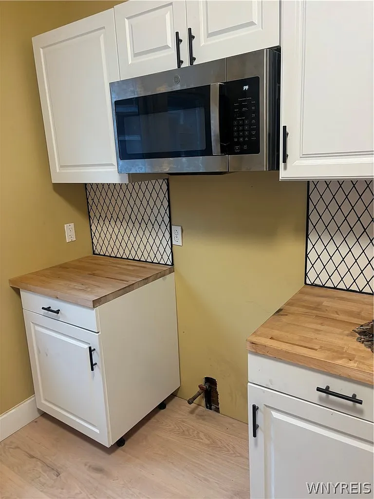 3 bed, 1.0 bath, 2735 sqft, $1,595 — Photo 3