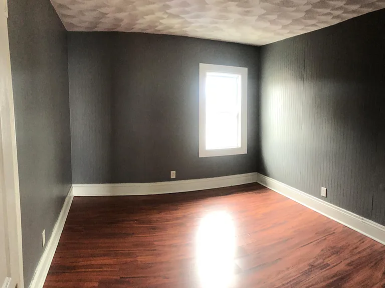 2/3 Bedrooms