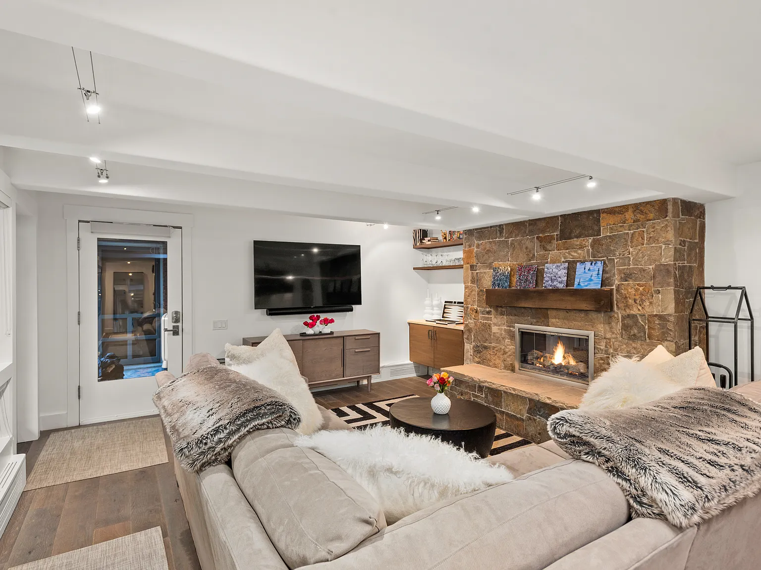 3 bed, 1260 sqft, $28,000 — Photo 3