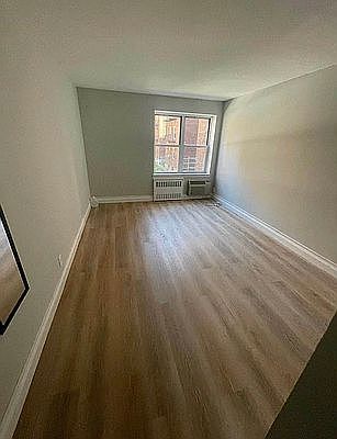 3rd image of 83-33 118th St APT 44