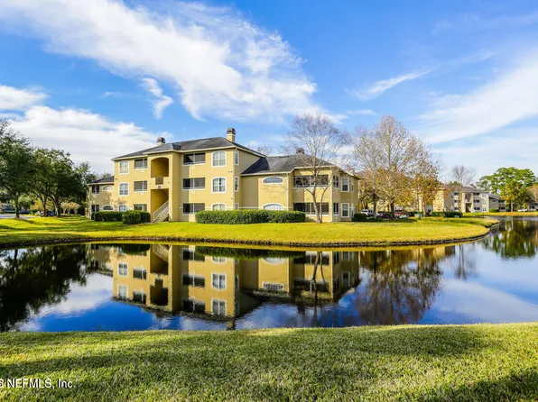 1701 The Greens Way APT 913, Jacksonville Beach, FL 32250
