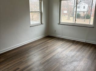 7122 Eastlawn Dr #1, Cincinnati, OH 45237