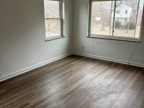 7122 Eastlawn Dr #1, Cincinnati, OH 45237