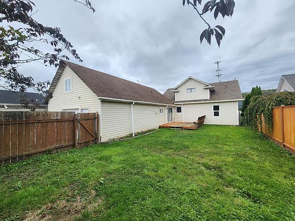 4th image of 114 W Emerson Ave