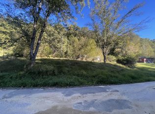 38 Triplett Rd, Branchland, WV 25506