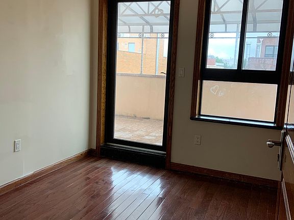 3rd image of 925 59th St #4RL