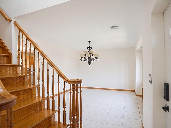 3rd image of 265 Weidner Avenue