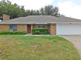 513 W Windsor Dr, Denton, TX 76207