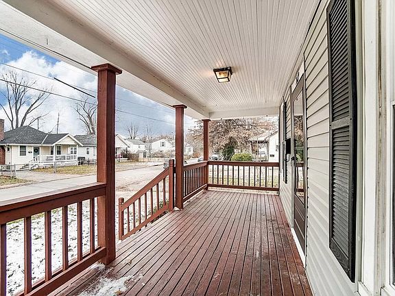 5th image of 7669 Bowen Ave