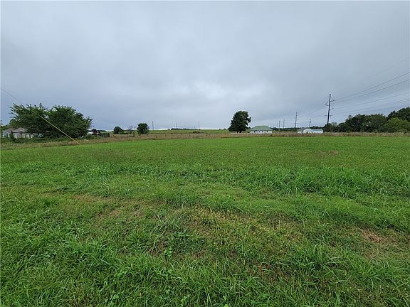 2nd image of 2 Dugan Cir
