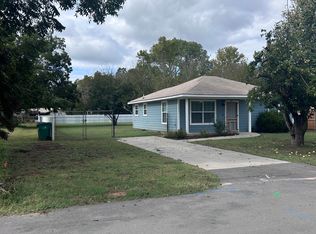 905 Crittendon St, Bridgeport, TX 76426