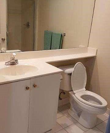 Primary Bedroom Bathroom w/Walk-in Shower