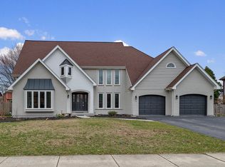 76 Danada Dr, Wheaton, IL 60189