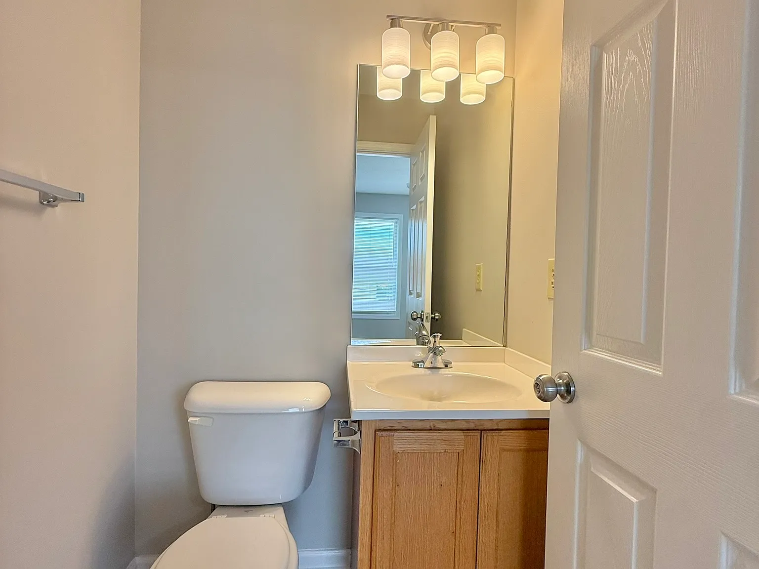 2 bed, 1056 sqft, $1,245 — Photo 2