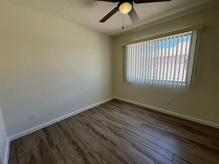 17701 N Woodrose Ave — Photo 13