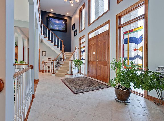 2nd image of 978 Eastshore Dr