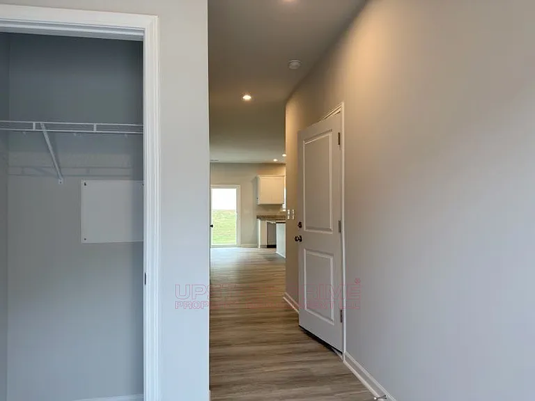 167 Randwick Ln — Photo 2