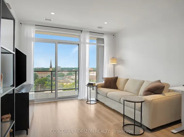 50 Grand Ave S #807, Cambridge, ON N1S 0C2