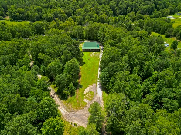 11732 Red Lick Rd, Irvine, KY 40336