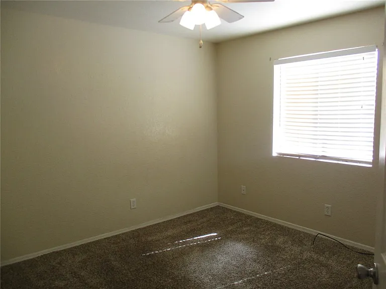 2801 Paloma Senda #D — Photo 9