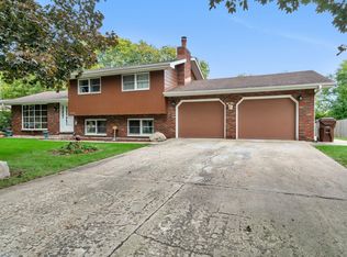 23761 Cottonwood Ln, Minooka, IL 60447