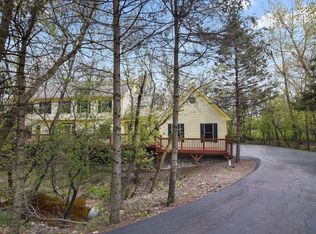 275 Rugby Rd, North Barrington, IL 60010