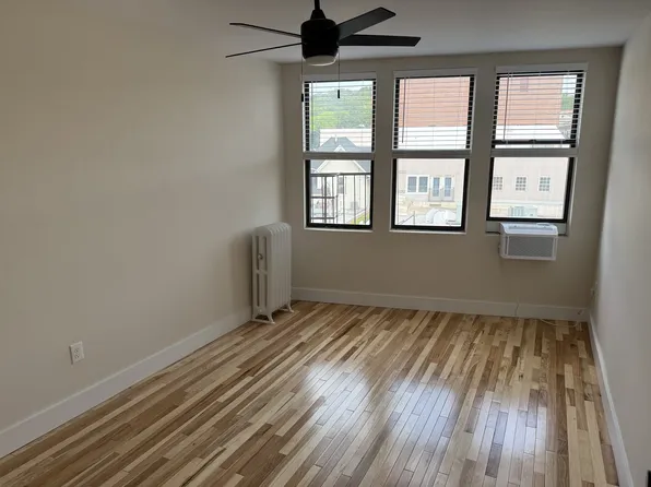 24-26 N Dean St APT 4, Englewood, NJ 07631