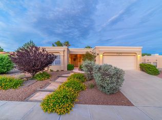 1604 Thunderbird St, Las Cruces, NM 88011