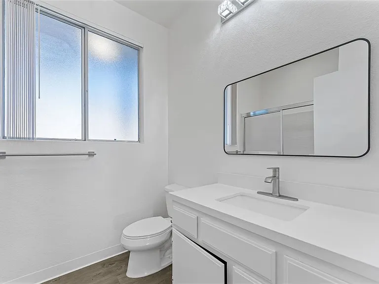 1175 E. Ocean Blvd — Photo 20