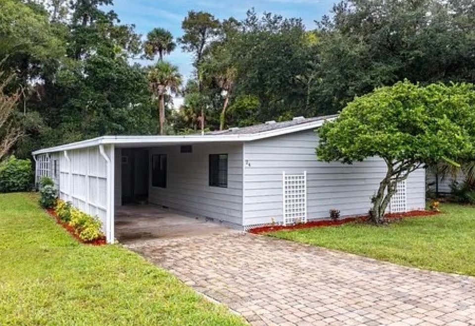 1st image of 24 Tropical Falls Dr